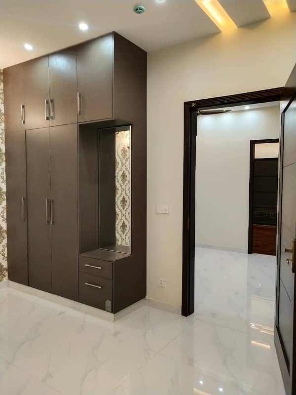 5-Marla New Modern Design Fabulous Luxury House For Sale In C-Block, Phase-9 Town, DHA 29