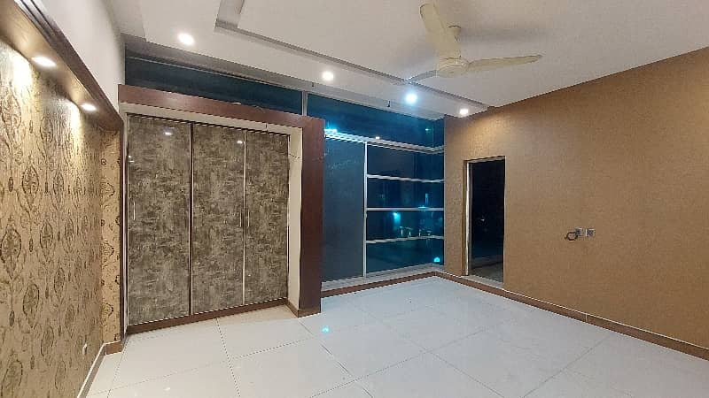 One Kanal (20-Marla) New Modern Design Fabulous Corner Luxury House For Sale In R-Block Imperial Garden, Paragon City, Barki Road 8