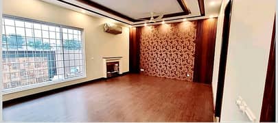 Lovely Designer's House 1-Kanal Upper Portion In Phase-4 For Rent 0