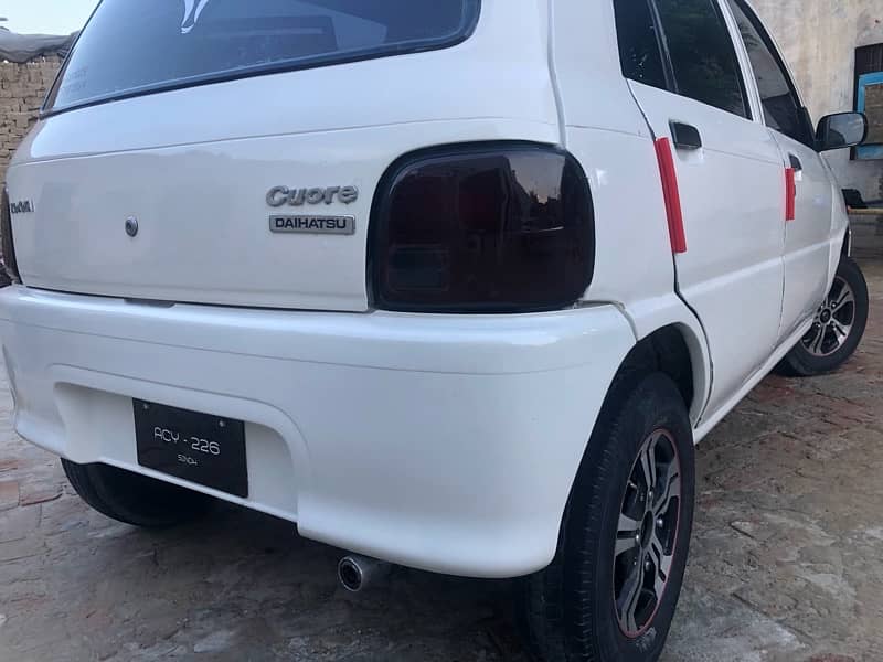 Daihatsu Cuore 2000 2