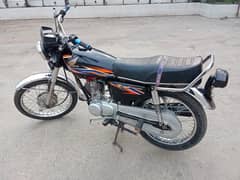 Urgent sale honda 125 =contact =03277750000 0