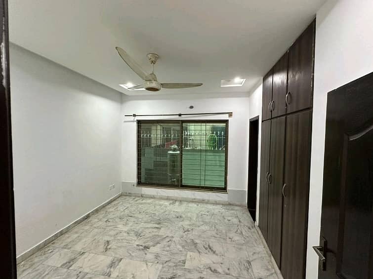 Property For rent In DHA Phase 5 - Block B Lahore Is Available Under Rs. 110000 5