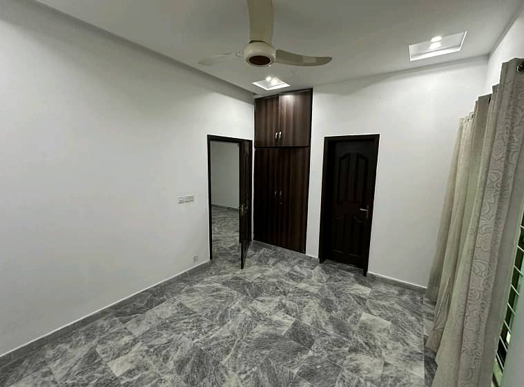 Property For rent In DHA Phase 5 - Block B Lahore Is Available Under Rs. 110000 7