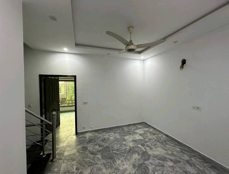 Property For rent In DHA Phase 5 - Block B Lahore Is Available Under Rs. 110000 8