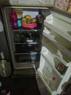 Fridge in Used condition 0