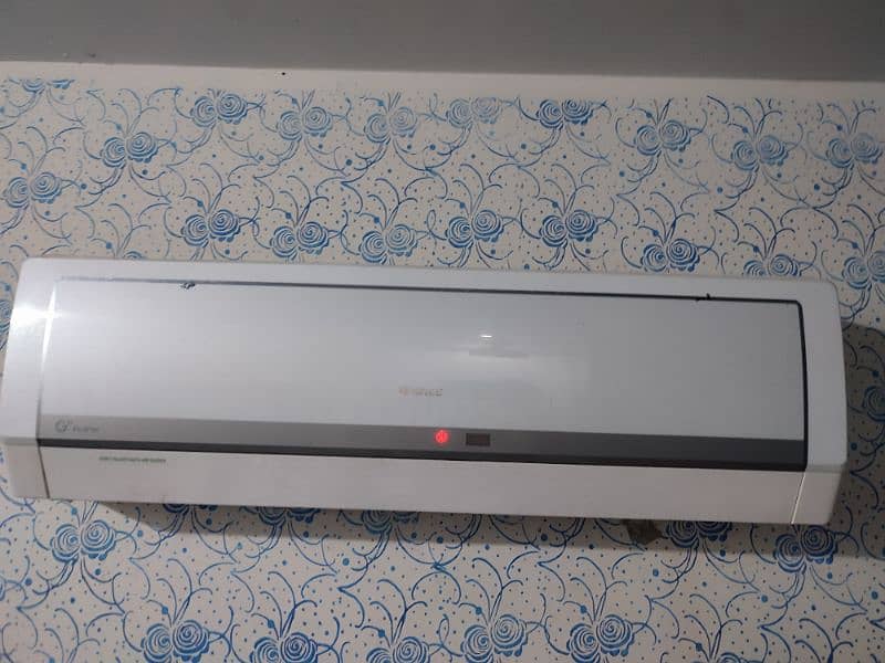 Gree 1 ton inverter AC 10/10 condition 0