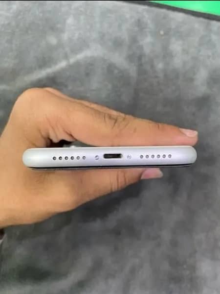 i phone XR 64 Non Pta factory unlock 1