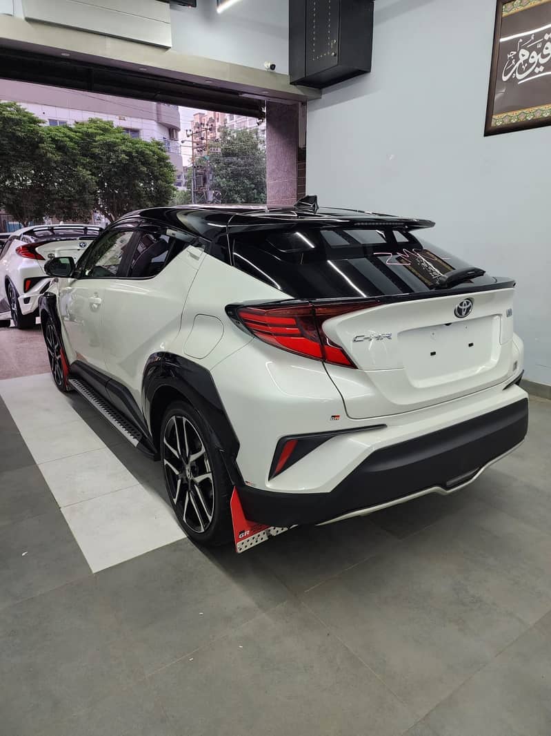 Toyota C-HR 2020 GR SPORT 2