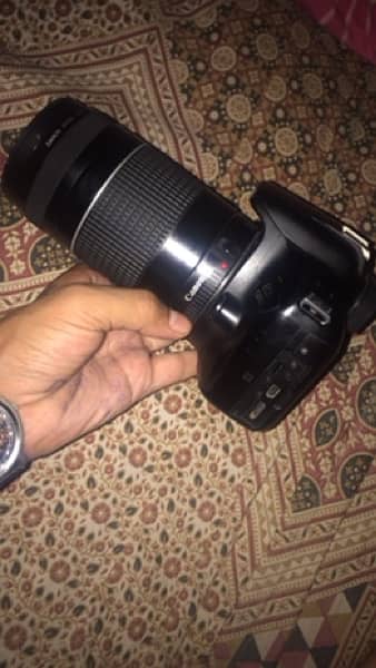 canon camera 1300D 1