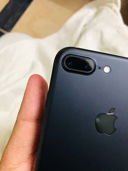 Apple Iphone 7 Plus 4