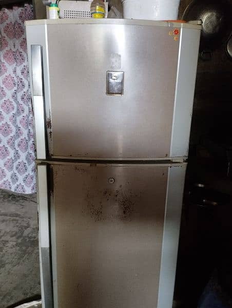 Dawlance Refrigerator Fridge Freezer 0