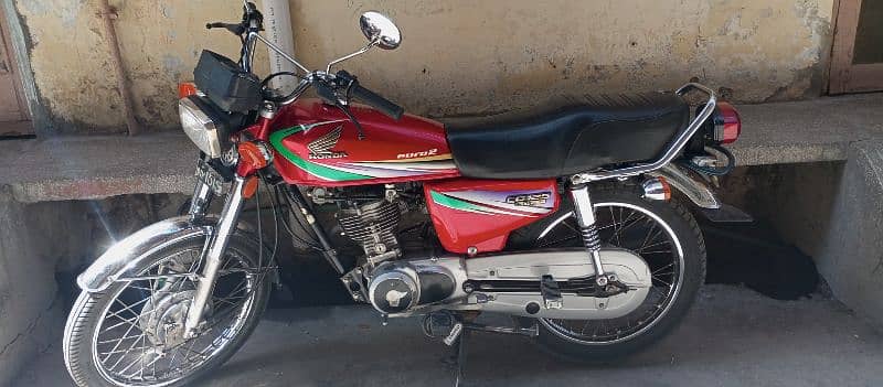 "HONDA 125 2014 MODEL FOR SALE" 1