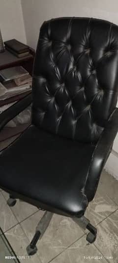 Executive Revolving Chair 0