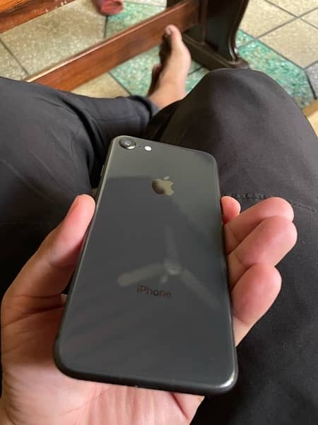 iPhone 8 64GB 9