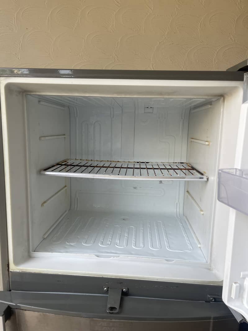 Dawlance fridge 8