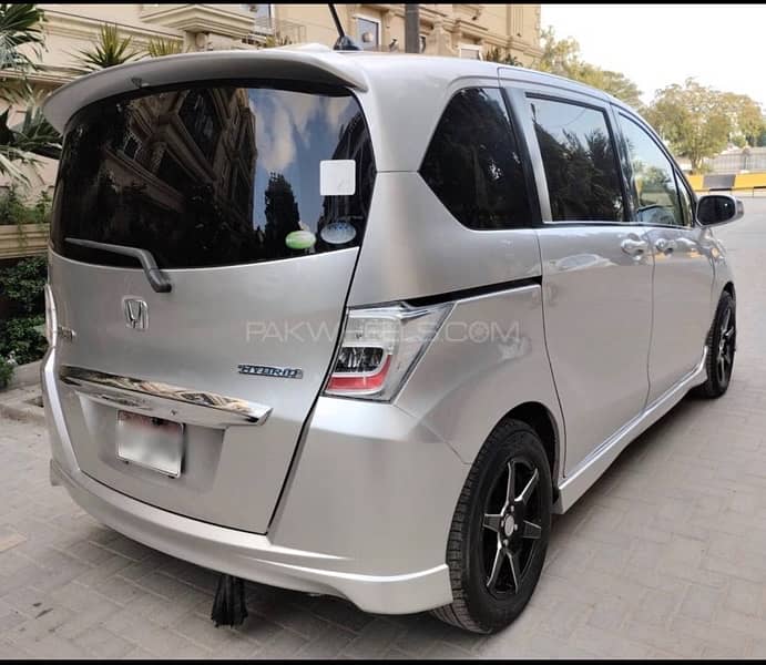 Honda Freed 2012 5