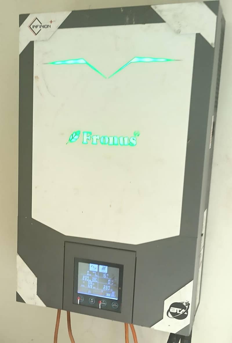 Fronus Infineon Plus Inverter 4.2KW +8 solar Panels of 410W 1