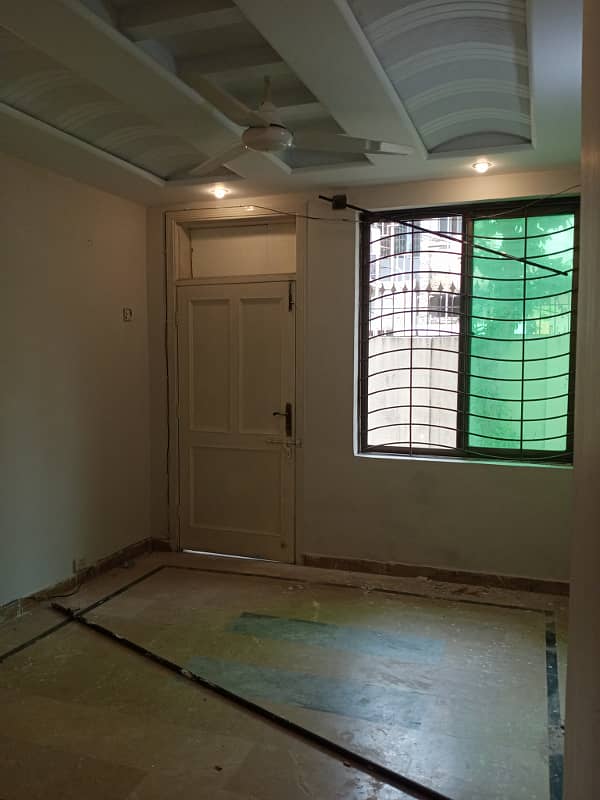 G-10, 30x50, Ground 2-Beds For Rent 5