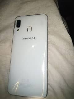 Samsung Galaxy A30 0