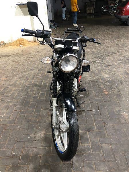 Suzuki GS 150 SE Model 2020 6