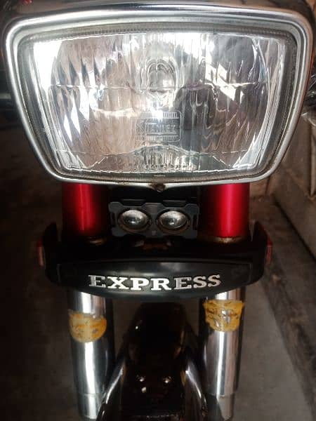 Express 2020 model red color 7