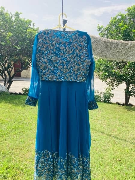 Zinc blue maxi with attached coatئ 2