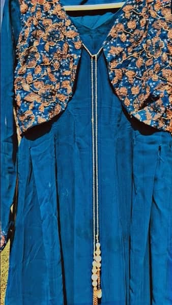 Zinc blue maxi with attached coatئ 4