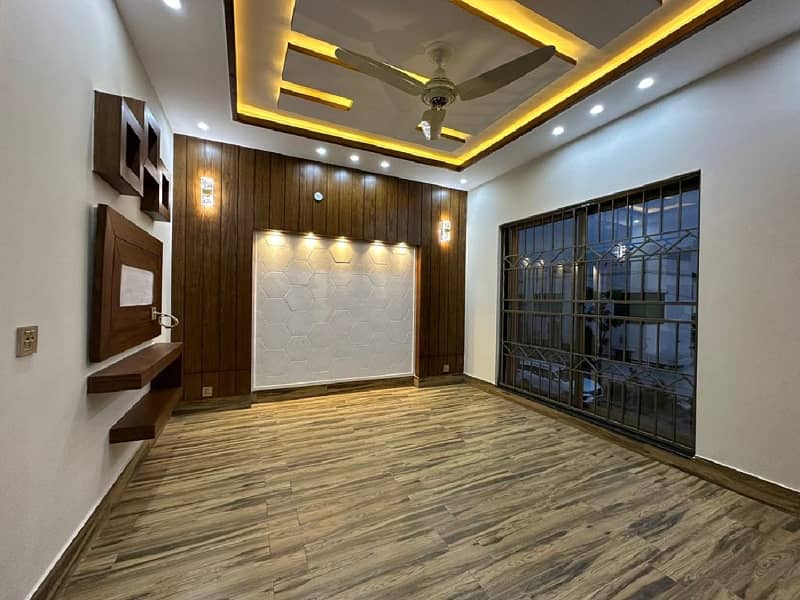 10 Marla First Entry House For Rent In Gulbahar Block Bahria Town Lahore 6