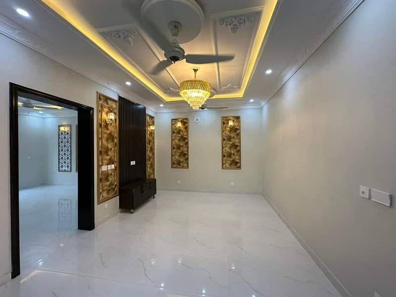 10 Marla Beautiful House For Rent In Overseas A Block Bahria Town Lahore 8