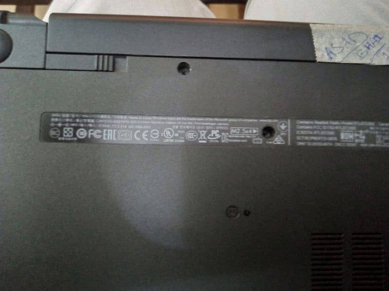 Hewlett Packard HP 15 TS Notebook PC (Intell i-3 4th generation) 4