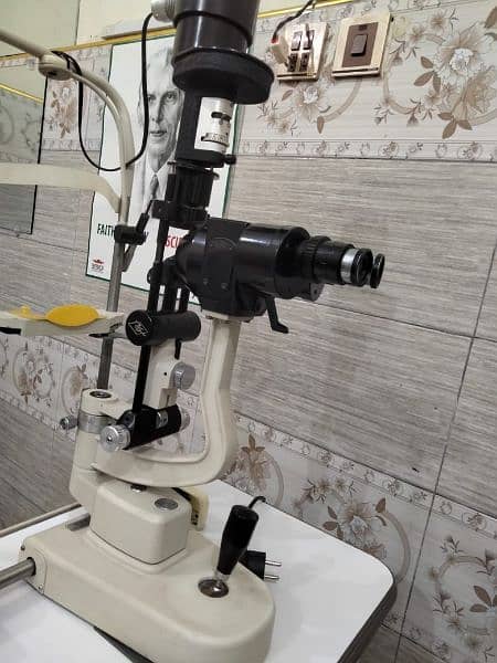 2 step Slit Lamp 3