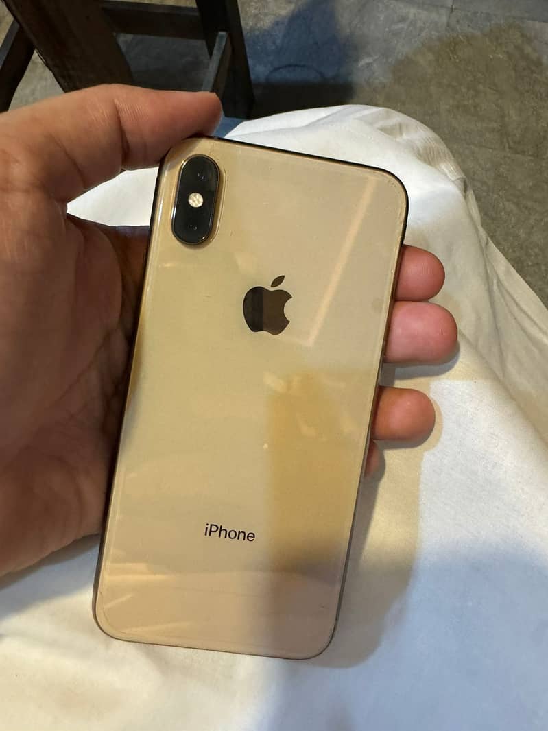 iPhone XS Non PTA (just like new) 1