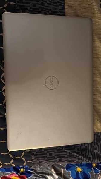 Dell Inspiron 15 3000 0