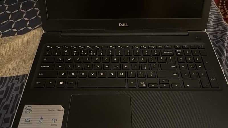 Dell Inspiron 15 3000 4