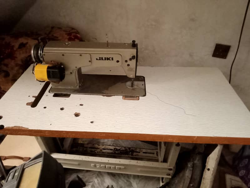 sewing machine 4