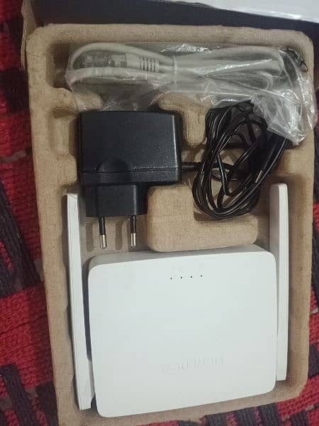 Mercuys 300 mbps router just like new 3