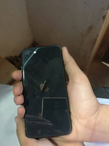 iphone SE 2020 64 gb 5