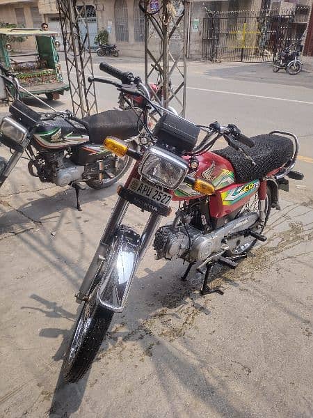 Honda 70 2023 neat condition 5