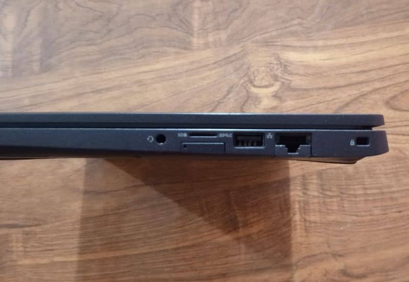 Dell Latitude 5300 core i5 8th gen 8gb ram 256 SSD(nvme) 3