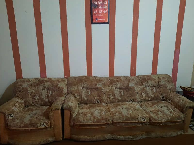 5 seater sofa Set by Fajar Malik 0