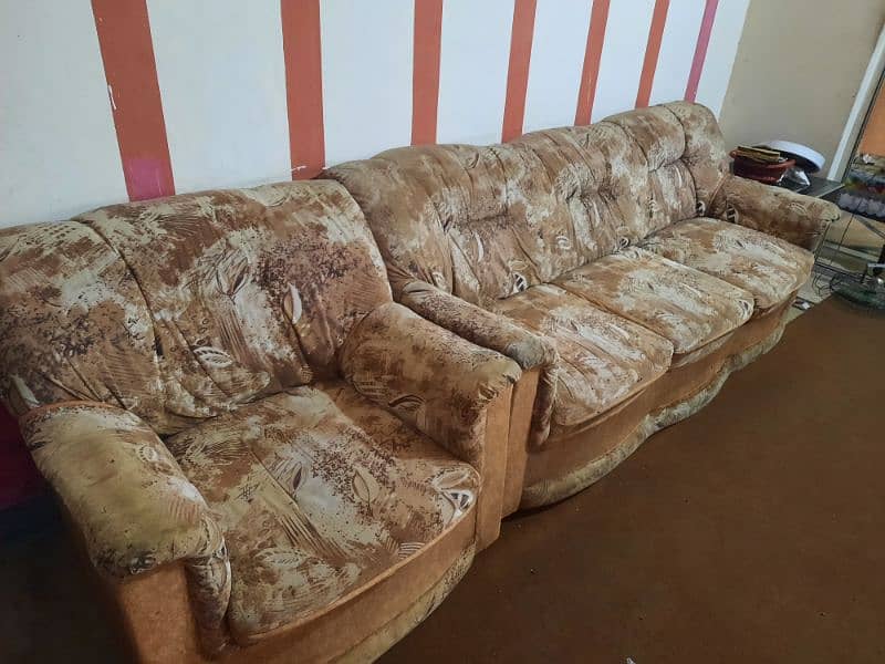 5 seater sofa Set by Fajar Malik 1