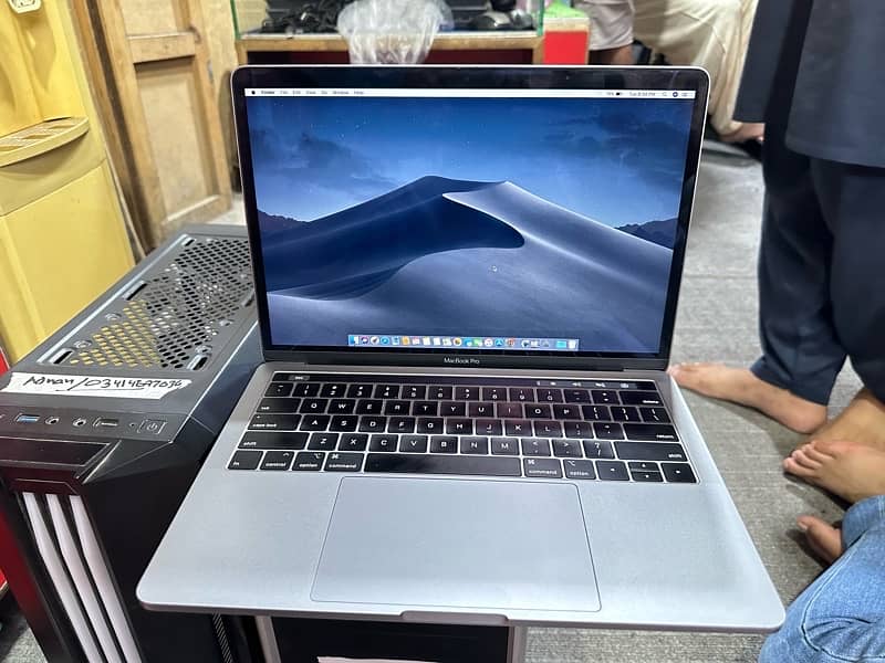 MacBook Pro 1