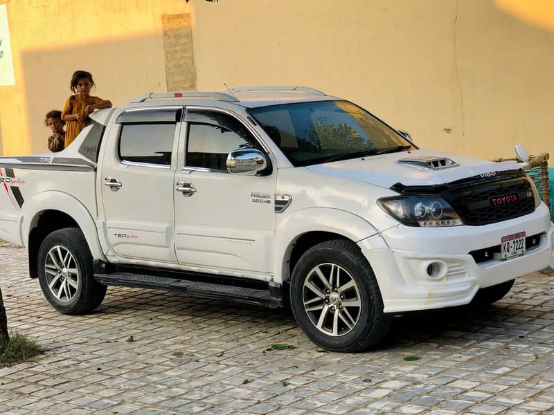 Toyota Hilux 2007 1