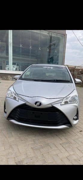 TOYOTA VITZ 1.0 0