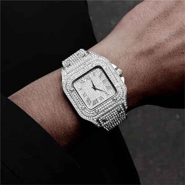 Pintime Men's Fashion Crystal Watch Luxury Diamond is a stylish 4