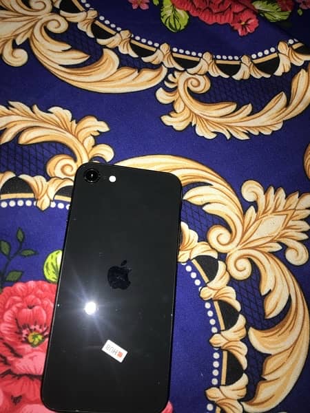 IPHONE SE 2020 PTA Approved fresh condition 1