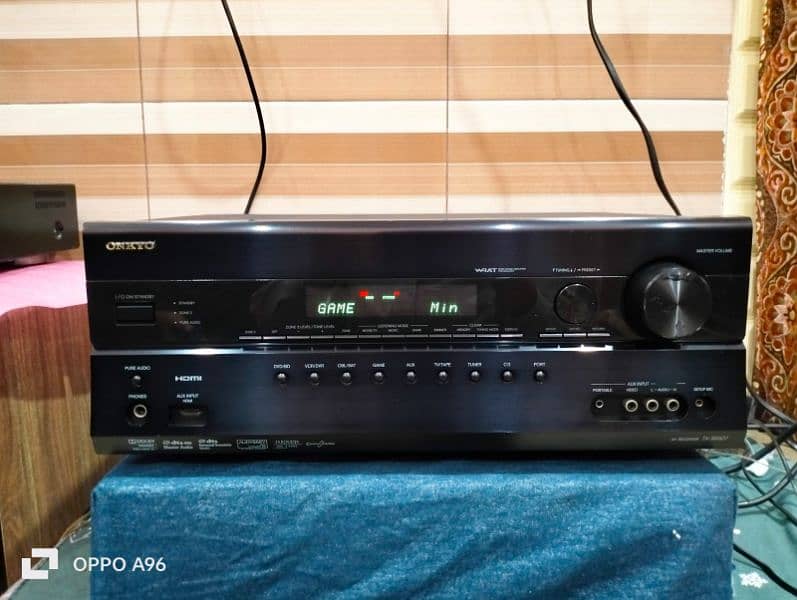 ONKYO Amplifier 8