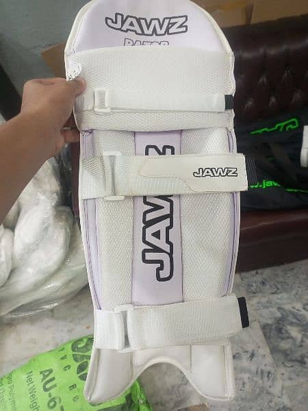 Jawz cricket pads 1