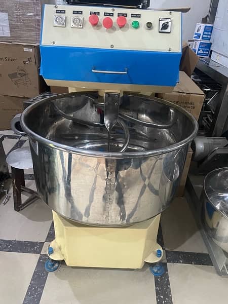 Dough Mixing Machine | Spiral Mixer | Atta Mixer | Commercial Kitchen 8