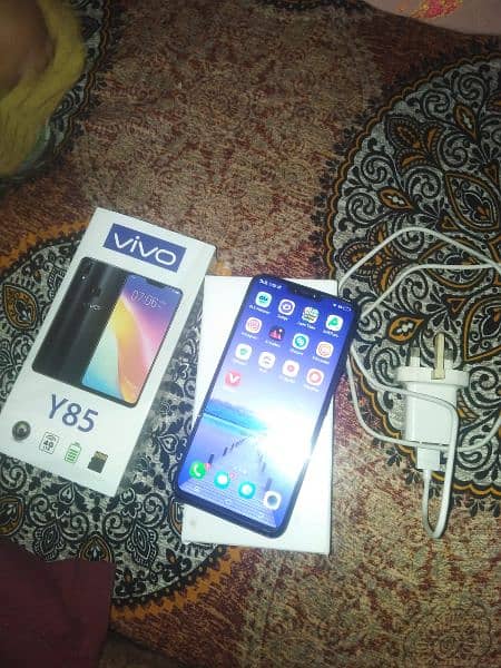 vivo y85
0328/0200/456 cll or whatsapp 2